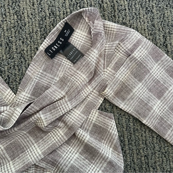 Lioness Tartan Long Sleeve Crop Top - Picture 3 of 5